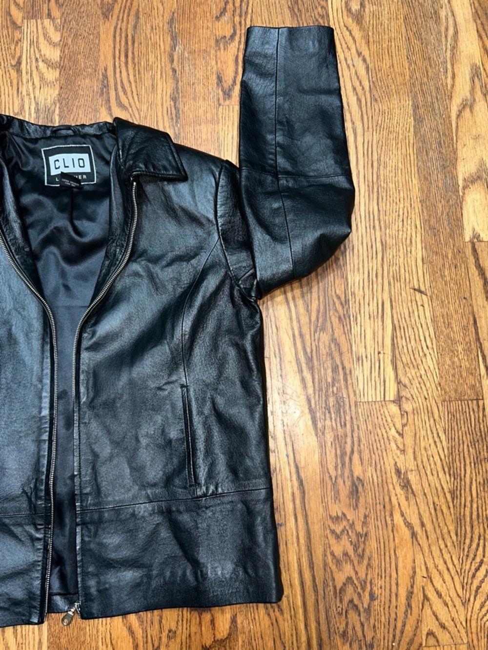 Clio Women’s Black Leather Bomber Jacket with Zip Front - Picture 11 of 11